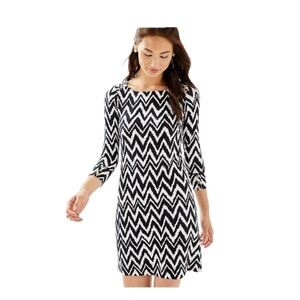 LILLY PULITZER Sophie Upf 50 Shift Dress Get Your Chev On Medium EUC Chevron